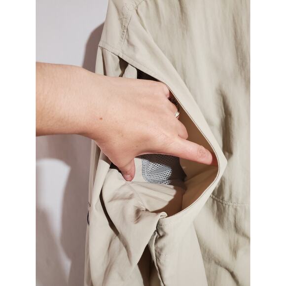 Columbia Omni Shade Tactel Nylon Button Up Fishing Shirt Mens Size XL Hiking Tan - Picture 5 of 10